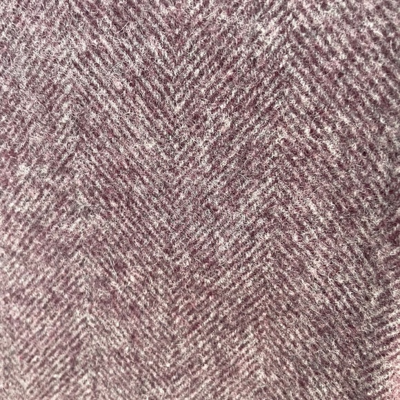 100% Virgin Lambswool Dark Purple Grey Unisex Scarf NWOT - Picture 2 of 3